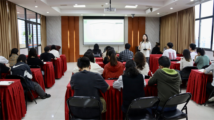 集团公司组织开展棉麻大讲堂第1期—企业合同风险防范培训会